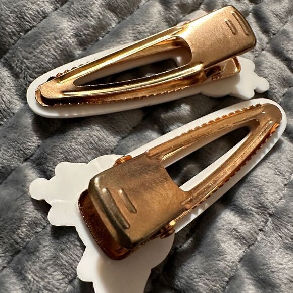 New Sanrio Kuromi Hair Clips 2pcs – Gothic Red Bow Acrylic Barrettes - Picture 13 of 17